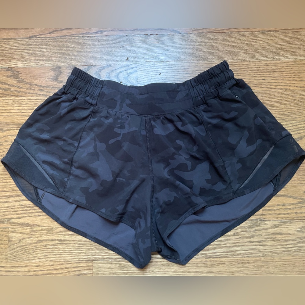 Lululemon Hotty Hot Low Rise Athletic Shorts